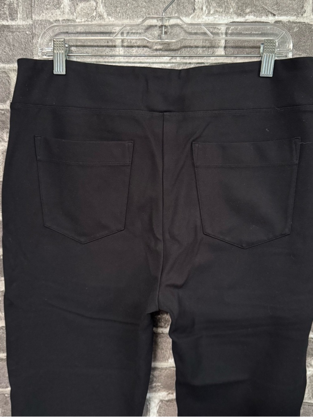 Cabi Cheeky Pant black cropped pull on pockets - Picture 9 of 10